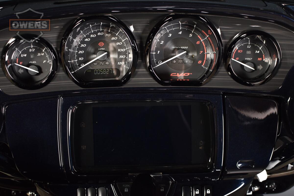 2022 HARLEY-DAVIDSON CVO STREET GLIDE FLHXSE