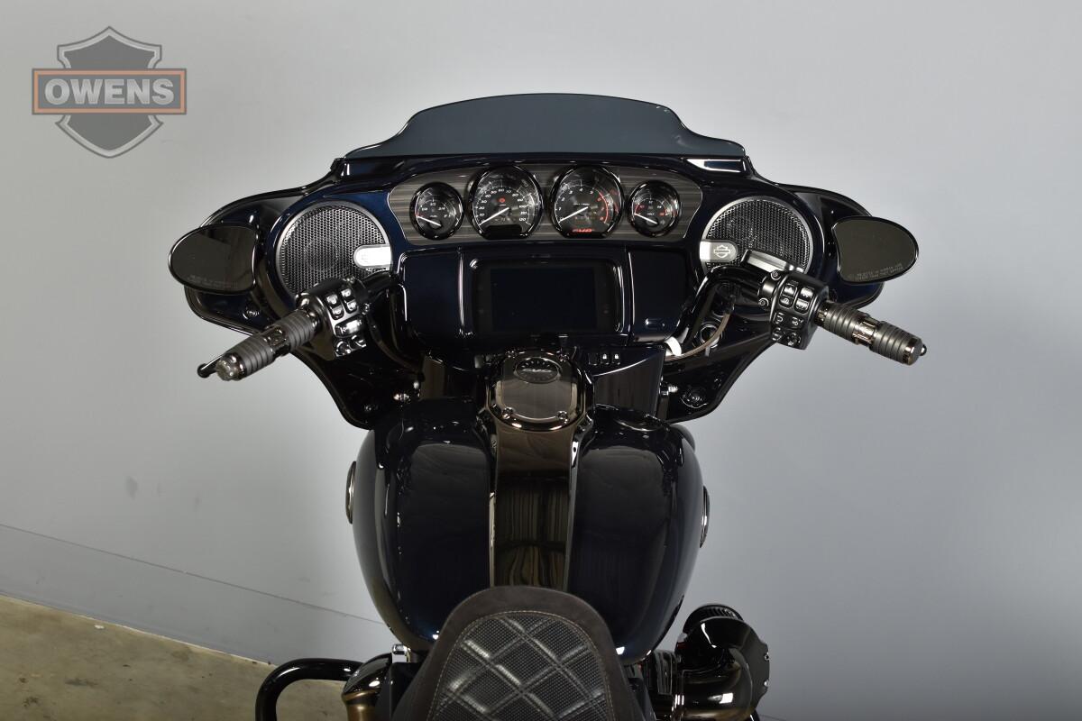 2022 HARLEY-DAVIDSON CVO STREET GLIDE FLHXSE